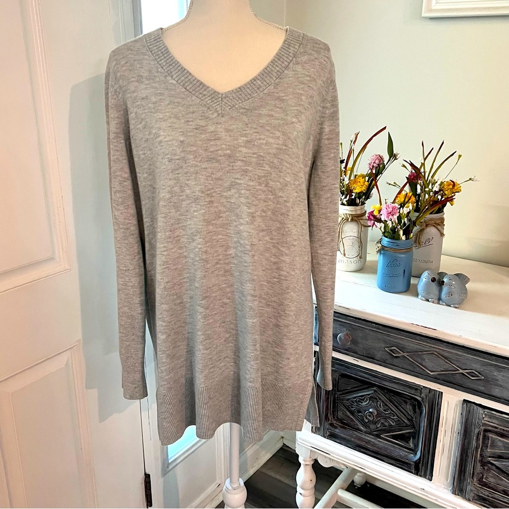 LOFT light grey v neck sweater size large